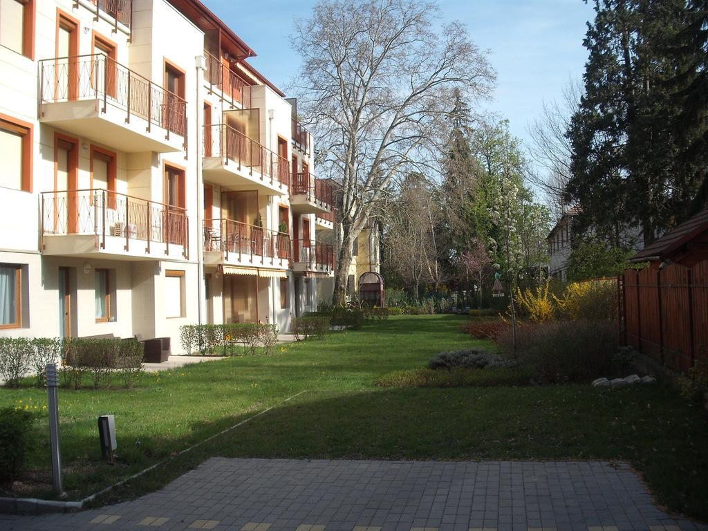 Villa Palazzo Apartments Siofok Exterior photo